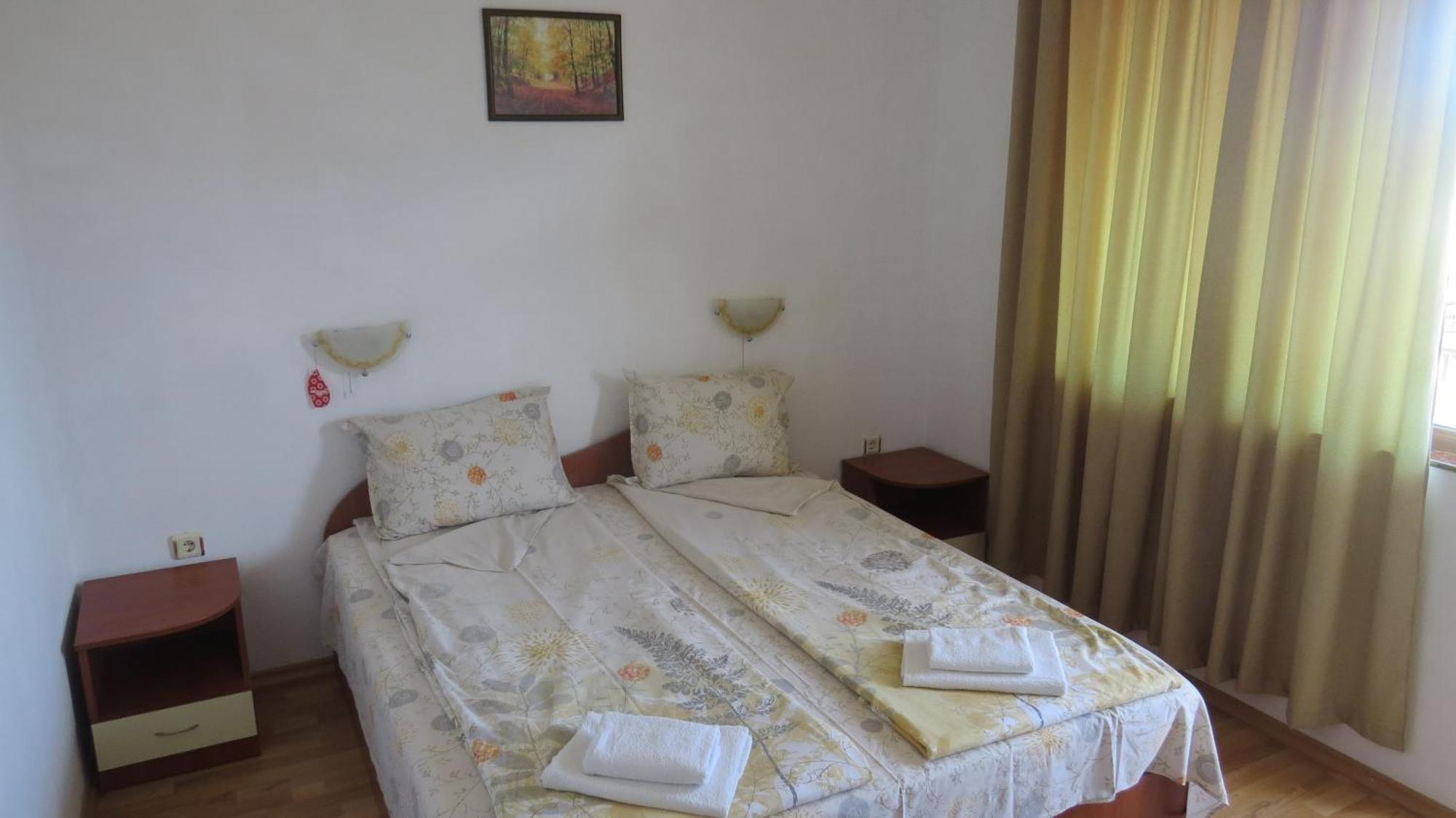 Hotel Strinava Primorsko Buitenkant foto