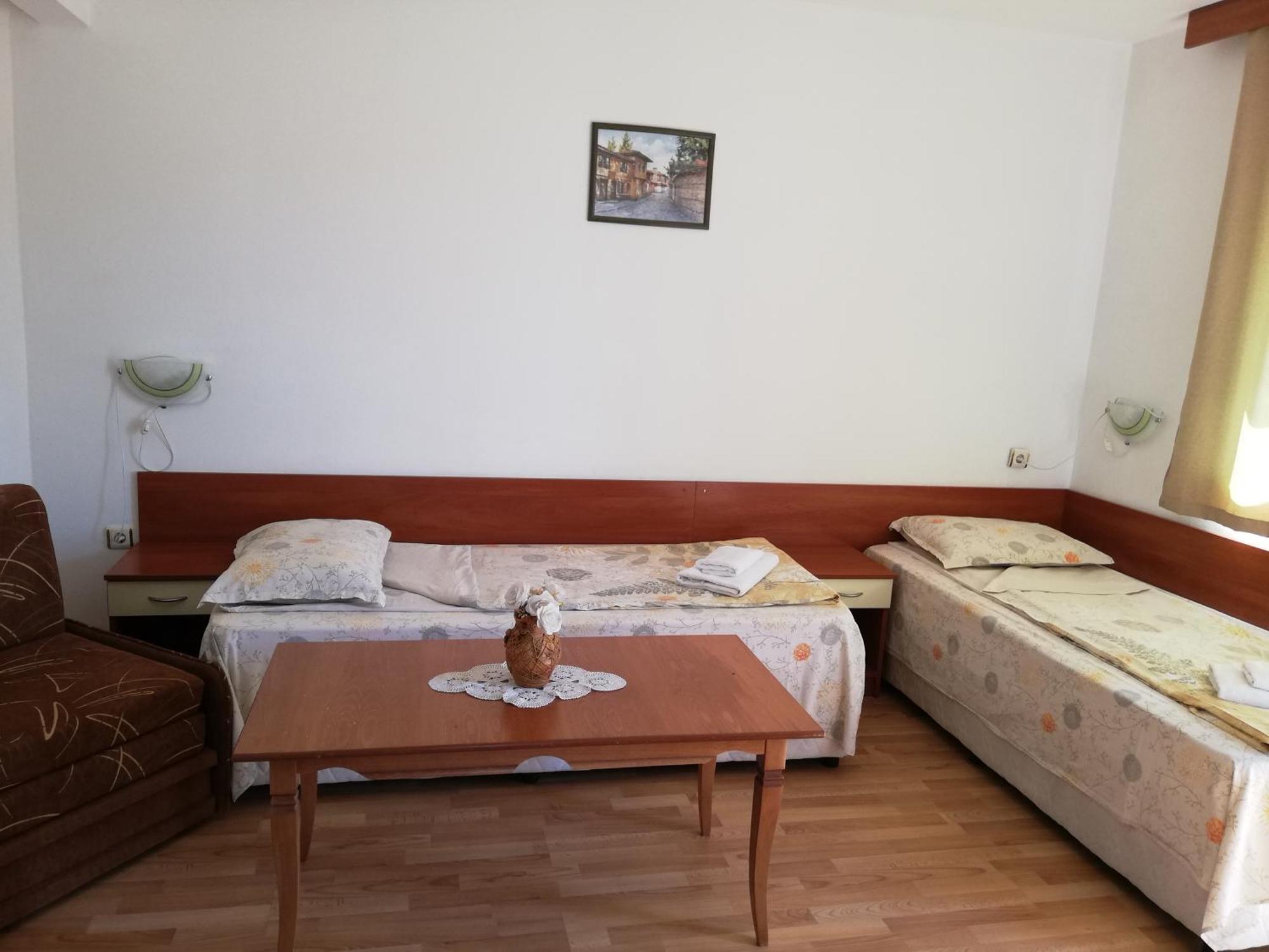 Hotel Strinava Primorsko Buitenkant foto
