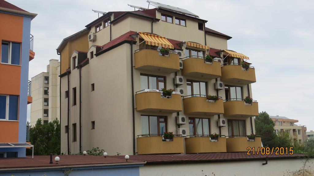 Hotel Strinava Primorsko Buitenkant foto